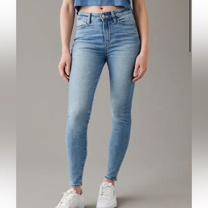 WOMEN’S BLUE AMERICAN EAGLE OUTFITTERS SUPER STRETCH JEGGINGS